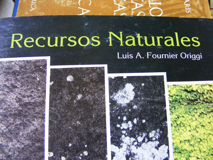 biblioteca 136 copy.jpg